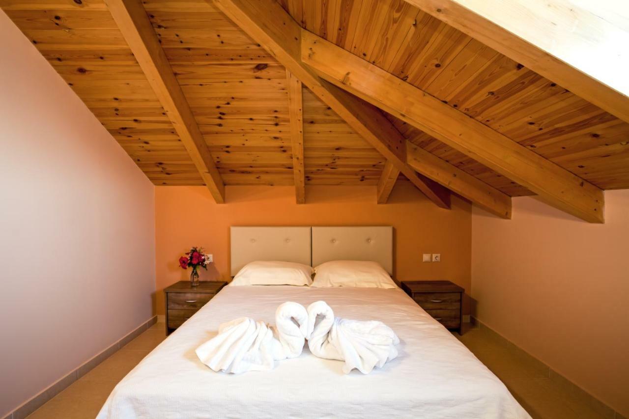 Lazaratos Hotel Kouvalata Extérieur photo